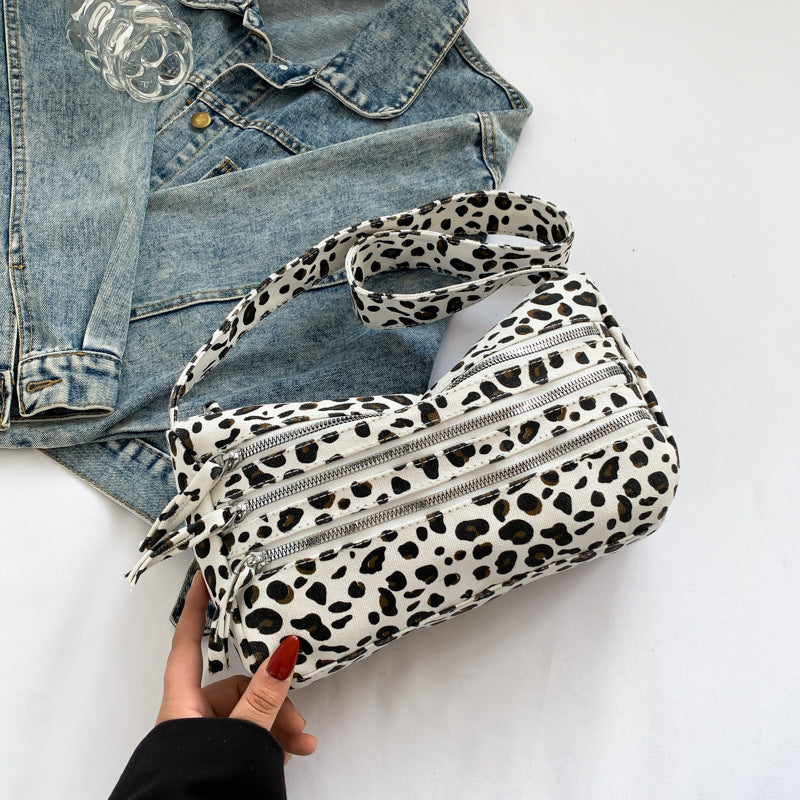 Large Capacity Travel Messenger Bag Trendy Printed Leopard-Print Shoulder Bag Bag Female Lightweight and Large Capacity Fashion Commuter Cloth Bag