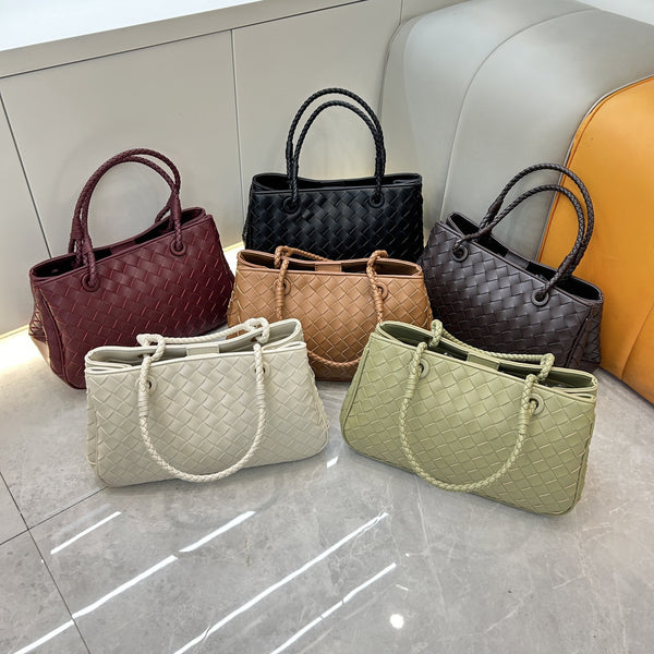 New Genuine Leather Woven Bag Women Fashionable Commuter Handbag Crossbody Bag
