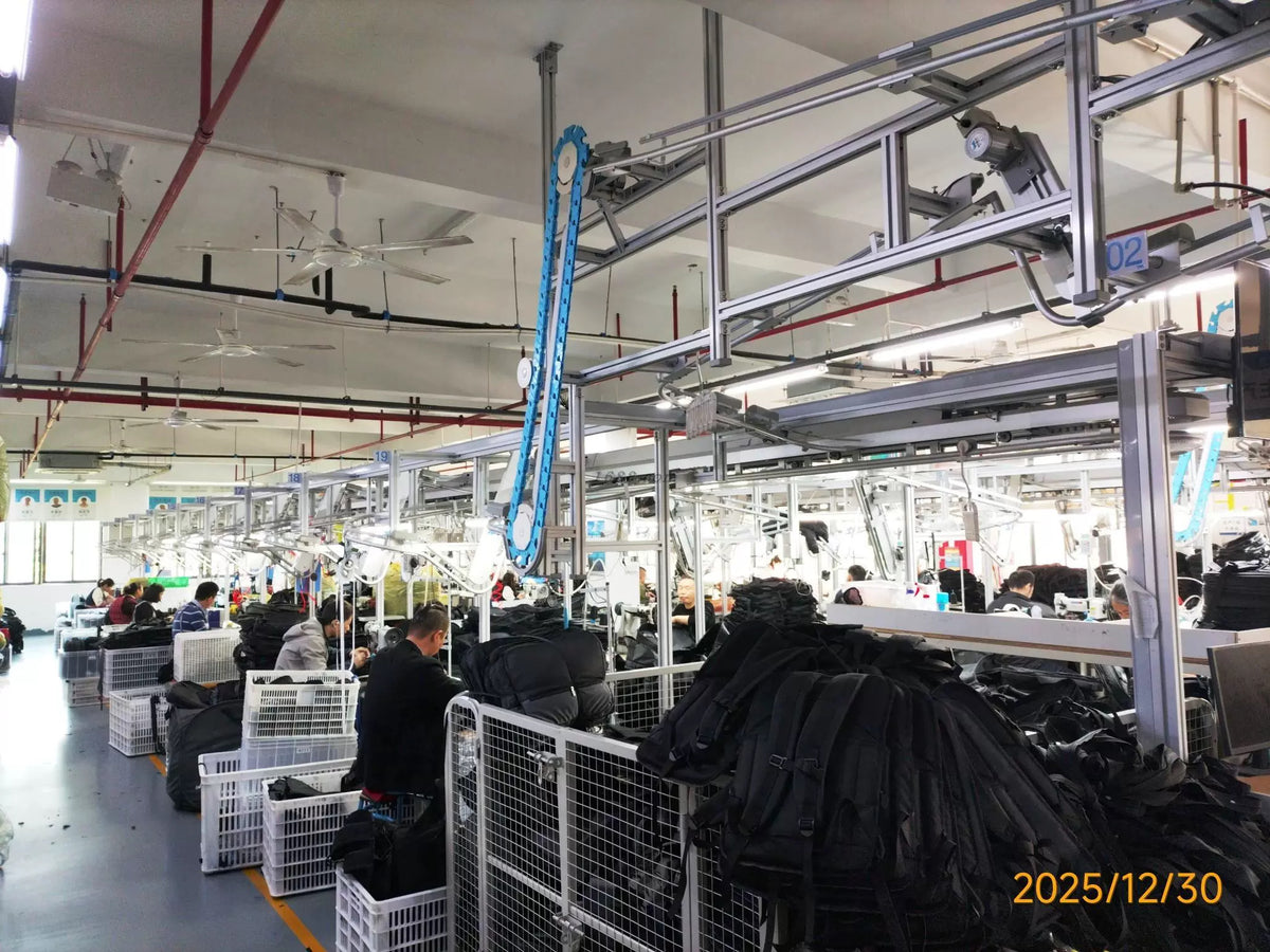 Fanlosn bag production workshop with sewing and assembly workstations