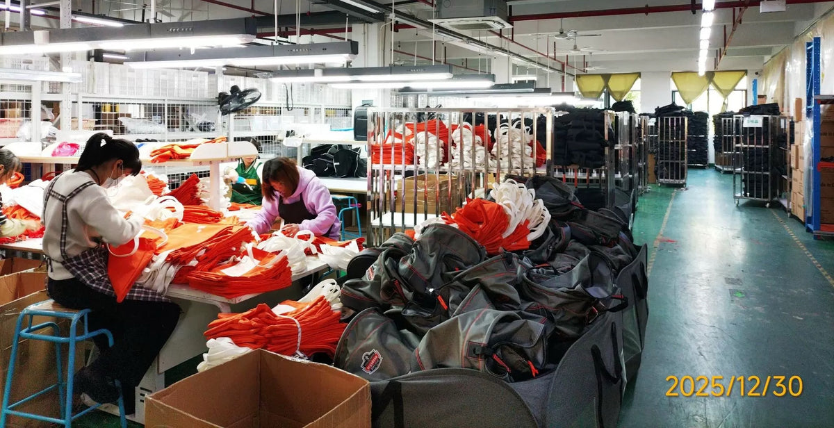 Fanlosn bag production floor with workers sewing and assembling custom bags