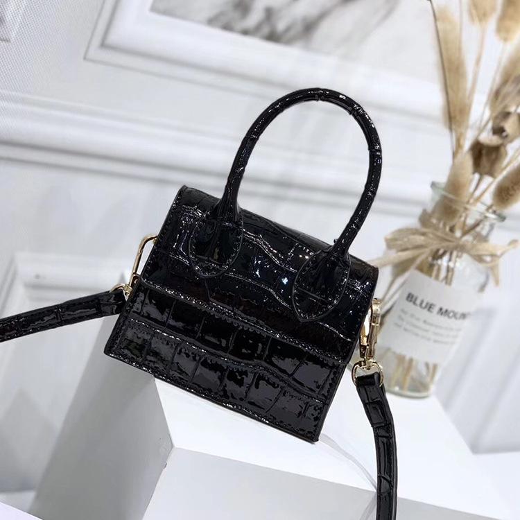 Wholesale Customizable New Arrival Gradient Ladies Patent Leather Mini Flap Satchel Bag Crocodile Handbag Little Bag