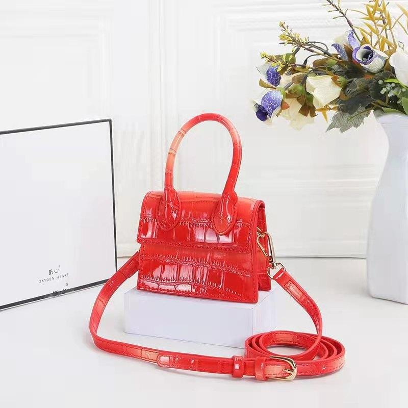 Wholesale Customizable New Arrival Gradient Ladies Patent Leather Mini Flap Satchel Bag Crocodile Handbag Little Bag